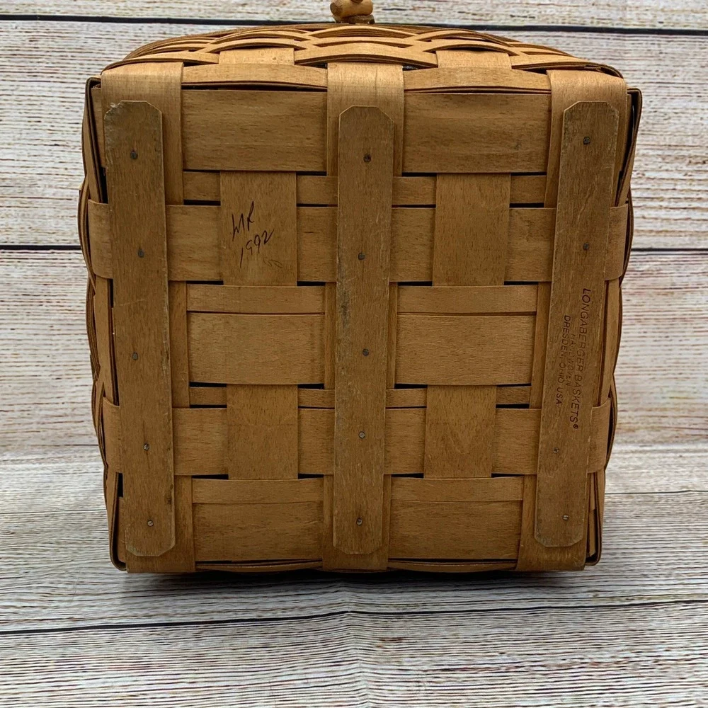 Longaberger Basket 1992 Handwoven Wooden‎ Lid Picnic Basket Toggle Top
